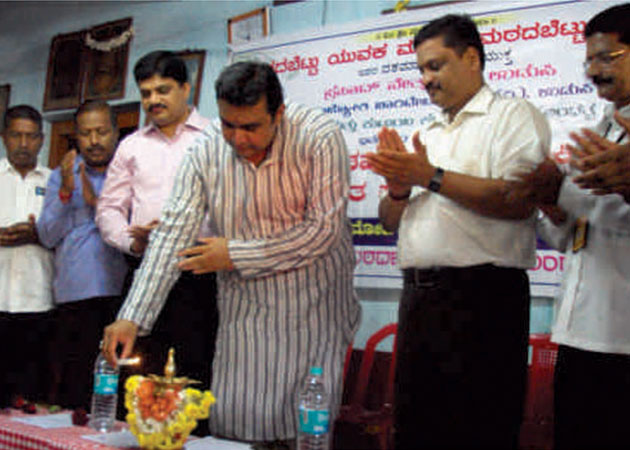 Sri Pramod Madhwaraj, Minister for Sports, Fisheries and Youth Affairs, Govt. of Karnataka, inaugurated Free Eye Checkup Camp in Udupi, organised by Prasad Netralaya Udupi in 2014
