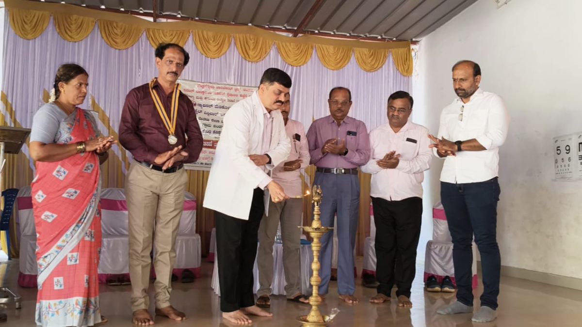 free eye check-up and free spectacles distribution camp Muddoore.